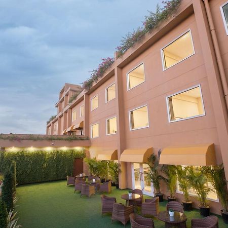 The Lalita Grand Mathura- Vrindavan Exterior foto